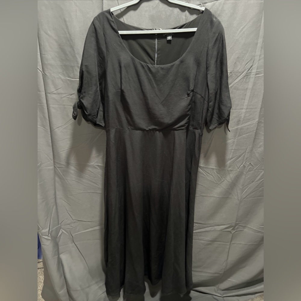 Ann Taylor Black Midi Linen Flutter Sleeve Dress
